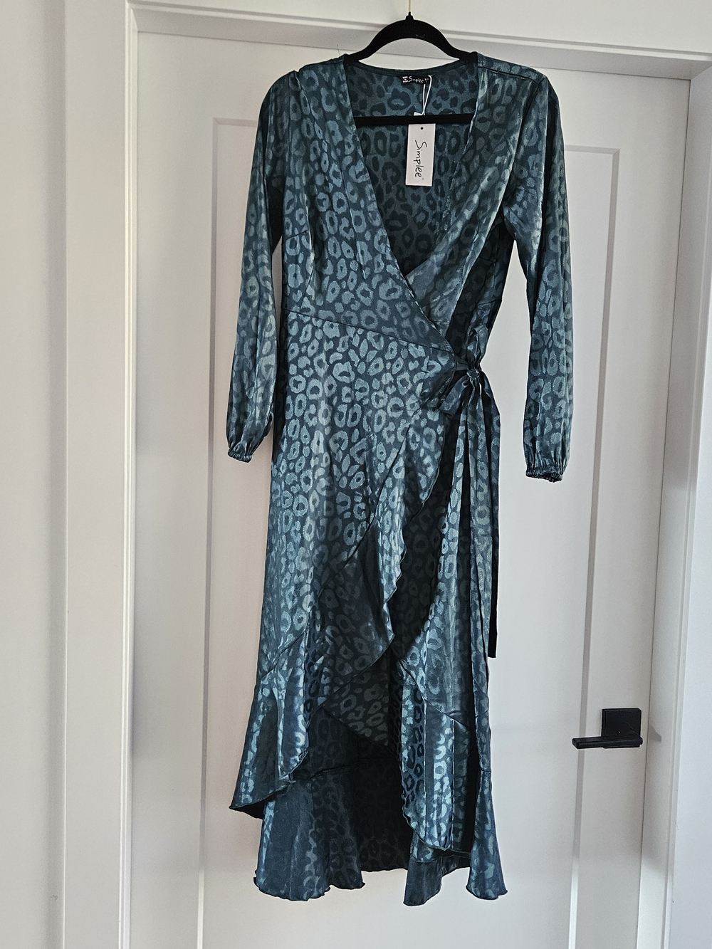 Simplee Apparel Teal Leopard-Print High-Low Wrap Dress